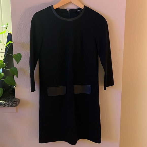 EXPRESS FAUX LEATHER TRIM SHIFT DRESS 🖤 D29 - Picture 4 of 6
